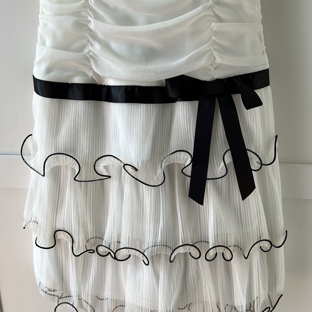 Black and white Dress with faux cardigan by BCX size 16 - Picture 7 of 8